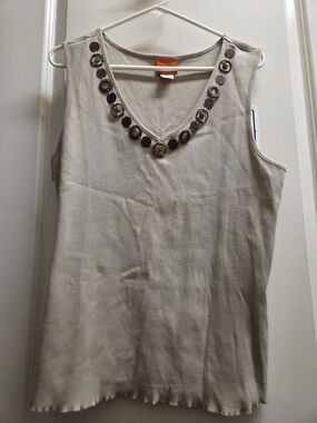 🍍Sleeveless V-Neck Embellished Tank Top